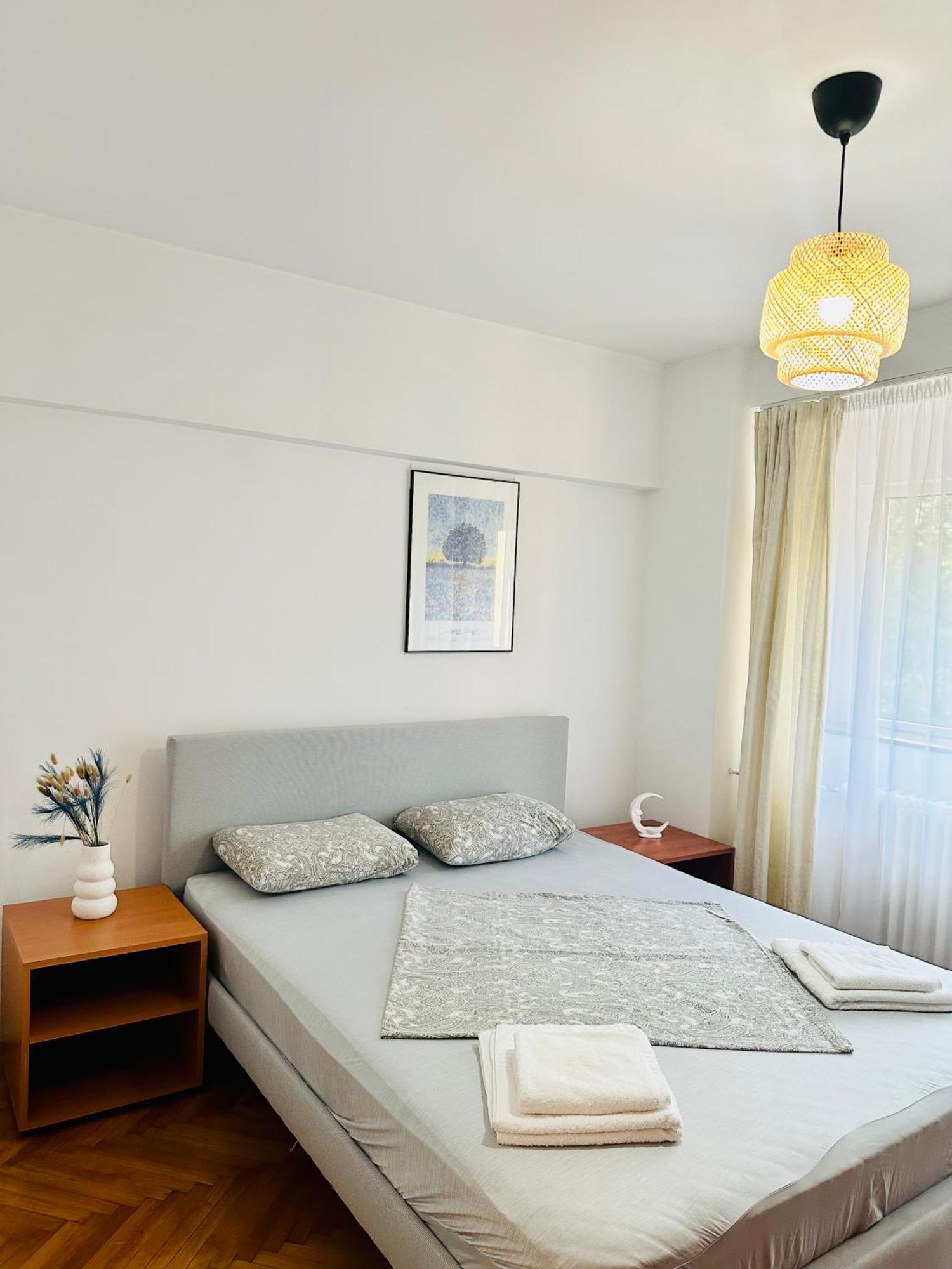 Tranquil Unirii Residence - Elegant & Spacious Living With Parking Steps From Parliament Bucharest Luaran gambar