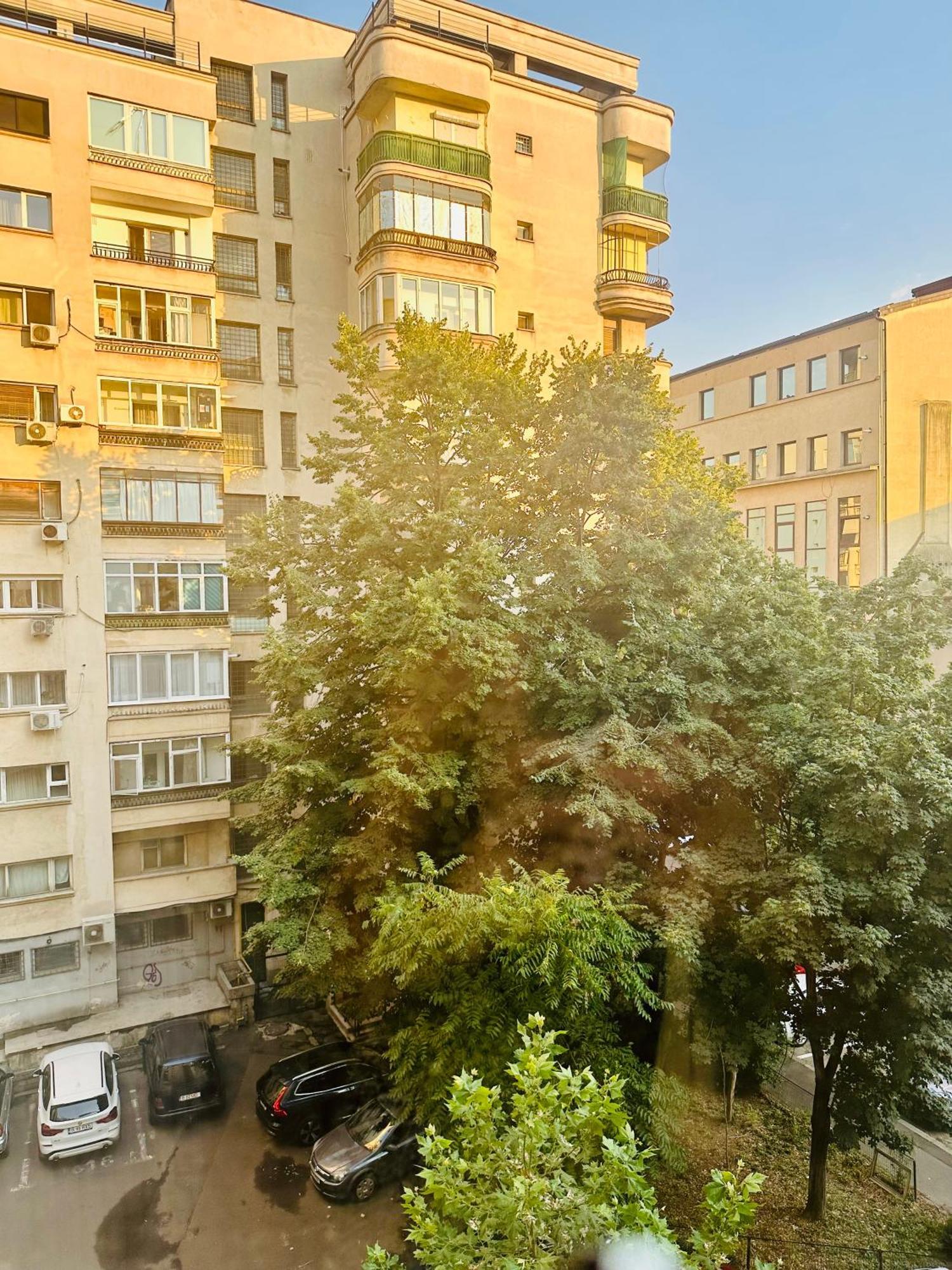 Tranquil Unirii Residence - Elegant & Spacious Living With Parking Steps From Parliament Bucharest Luaran gambar