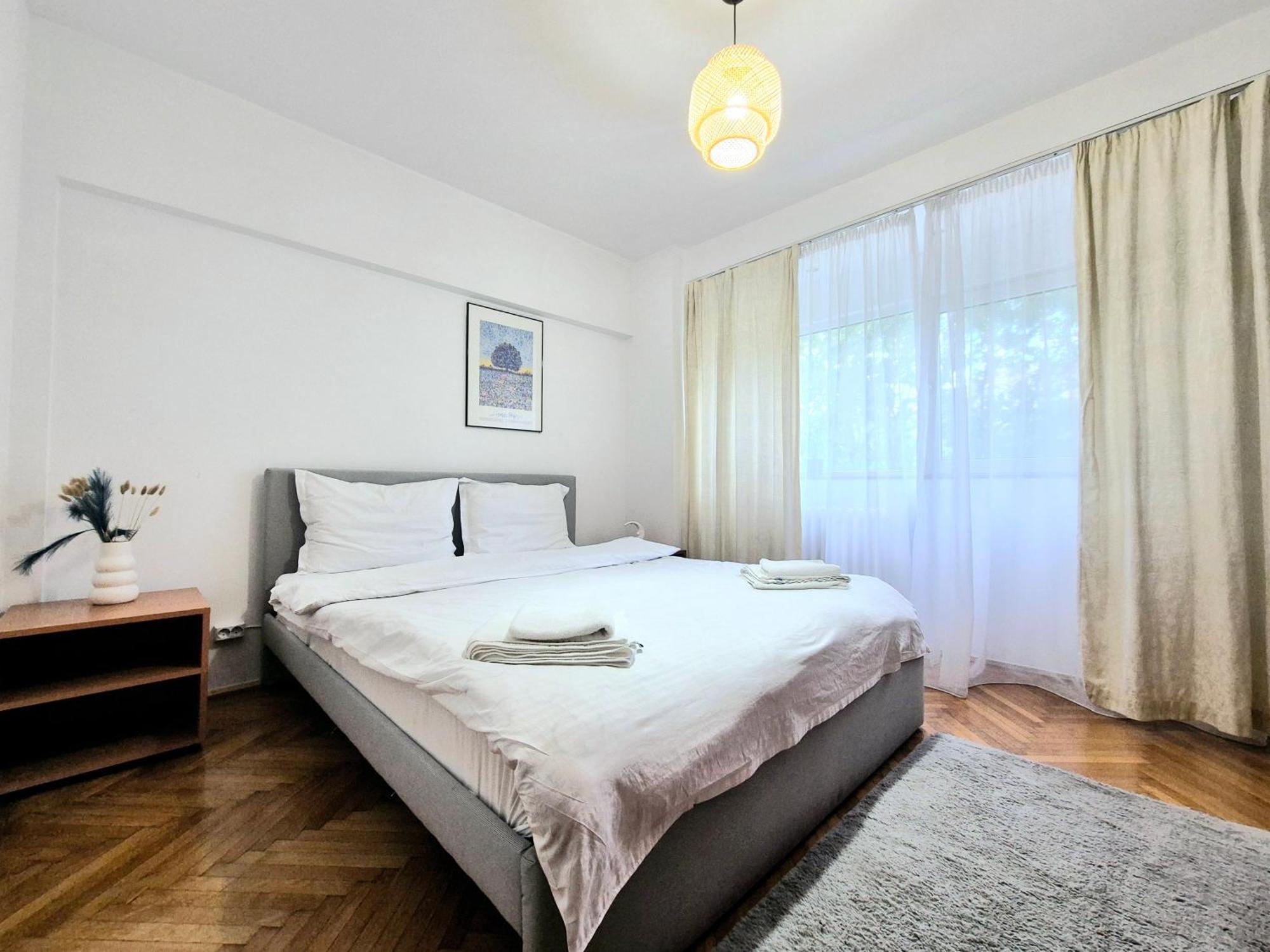 Tranquil Unirii Residence - Elegant & Spacious Living With Parking Steps From Parliament Bucharest Luaran gambar