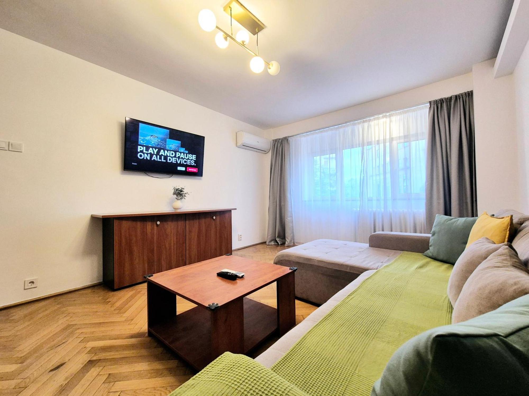 Tranquil Unirii Residence - Elegant & Spacious Living With Parking Steps From Parliament Bucharest Luaran gambar